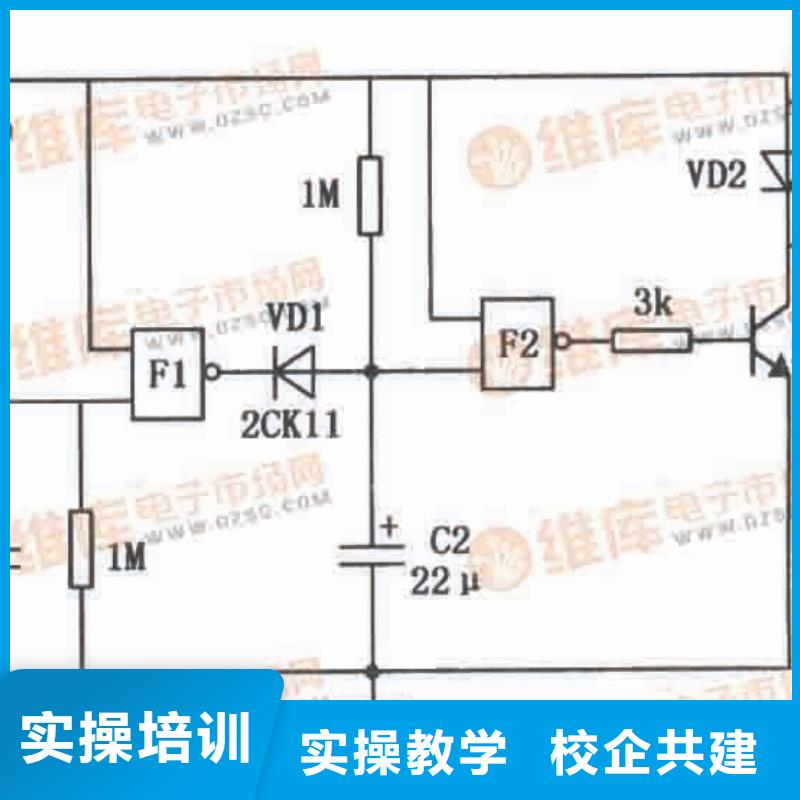 塔吊装载机-【虎振技工学校】老师专业就业不担心