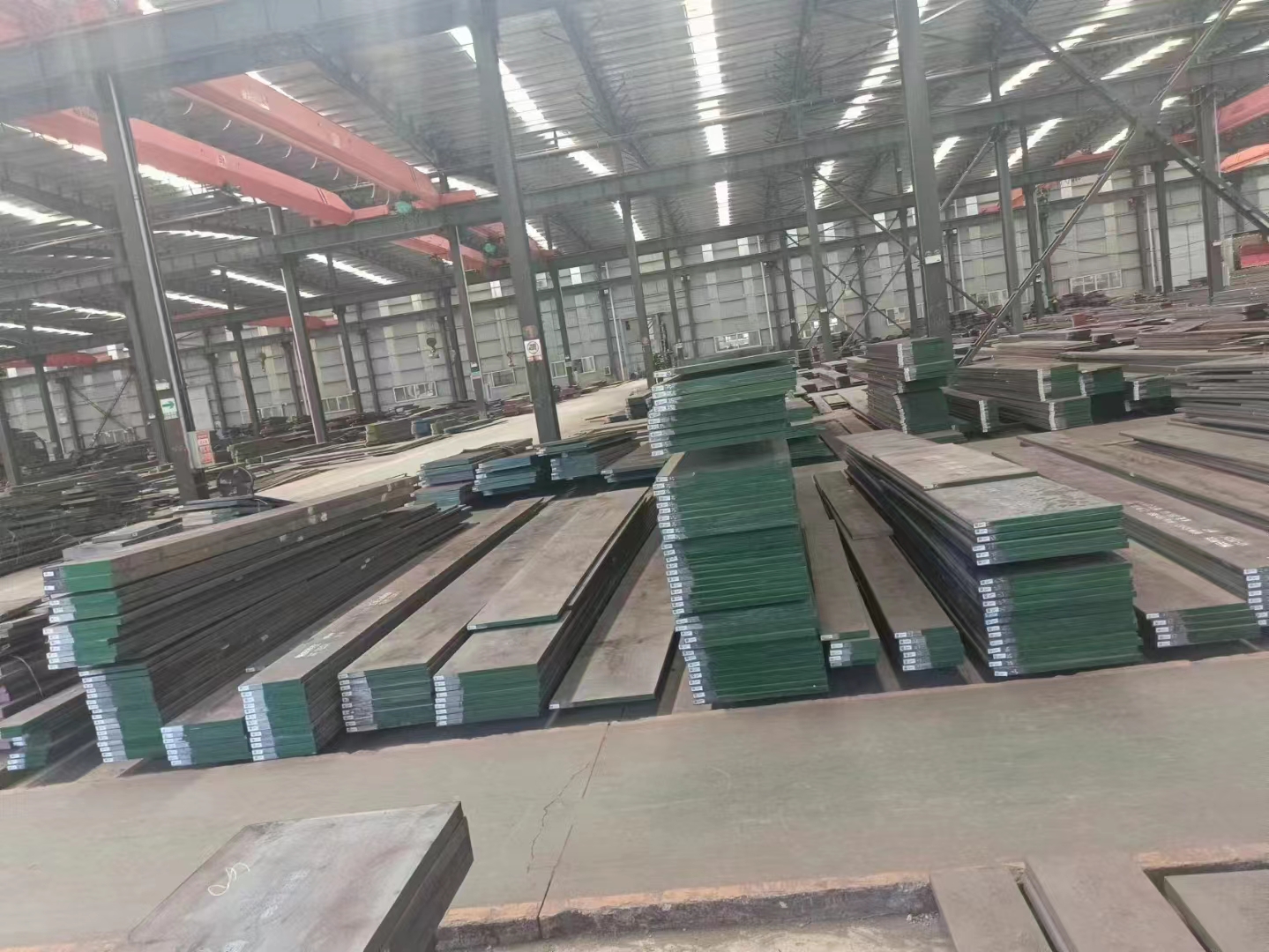 优选LG小芯子模具制造